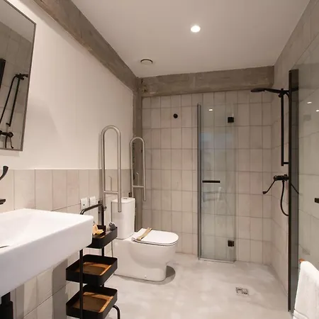 Ξενοδοχείο After